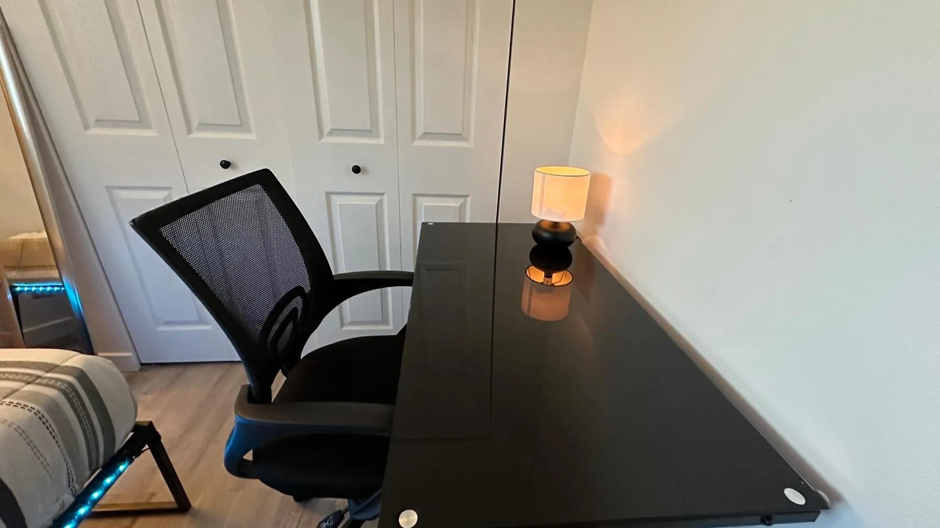 Apartment Cozy & Bright Home With Parking Victoria